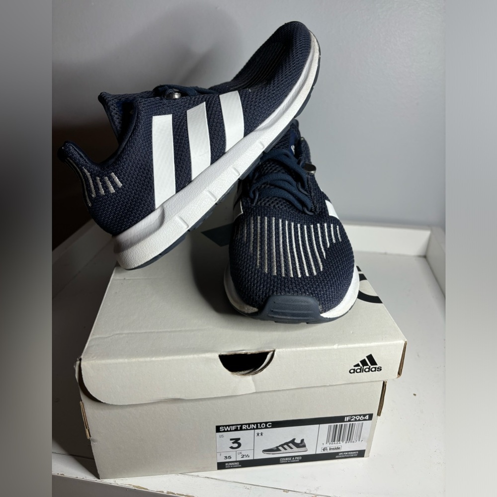 Adidas swift run